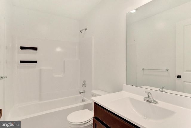 587 SMOKE HOUSE DR, Mechanicsburg, PA 17055