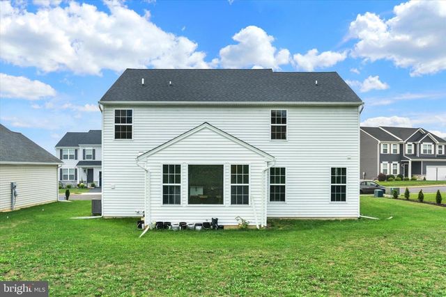 587 SMOKE HOUSE DR, Mechanicsburg, PA 17055
