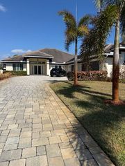 4053 SW Rivers End Way, Palm City, FL 34990