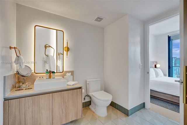 159 NE 6th St 3405, Miami, FL 33132