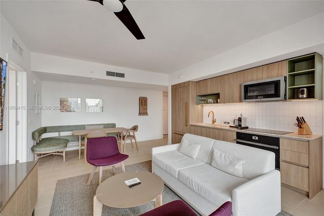 159 NE 6th St 3405, Miami, FL 33132