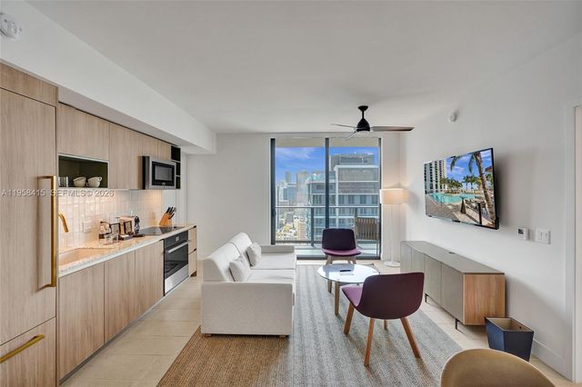 159 NE 6th St 3405, Miami, FL 33132