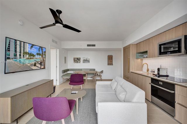 159 NE 6th St 3405, Miami, FL 33132