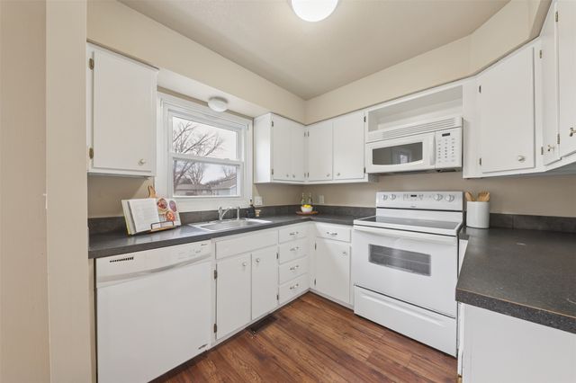 729 NW Greenwood Street 18, Ankeny, IA 50023