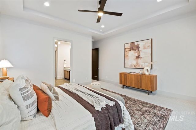 9967 W Bouvardia St, Star, ID 83669