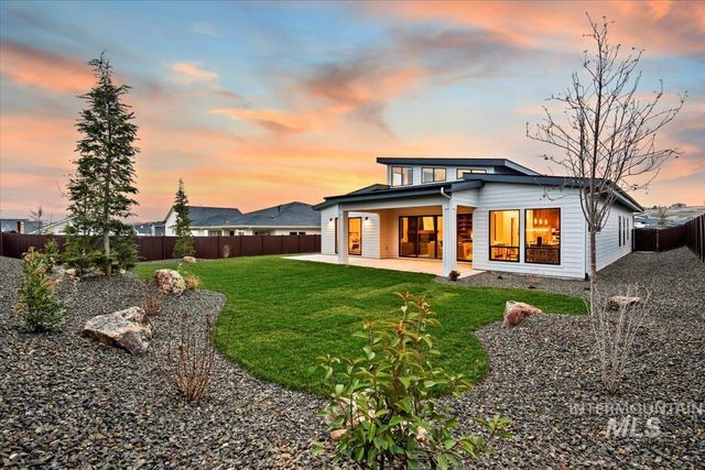 9967 W Bouvardia St, Star, ID 83669