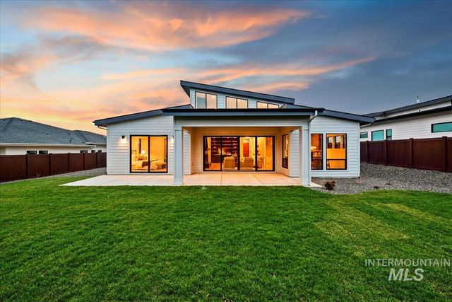 9967 W Bouvardia St, Star, ID 83669