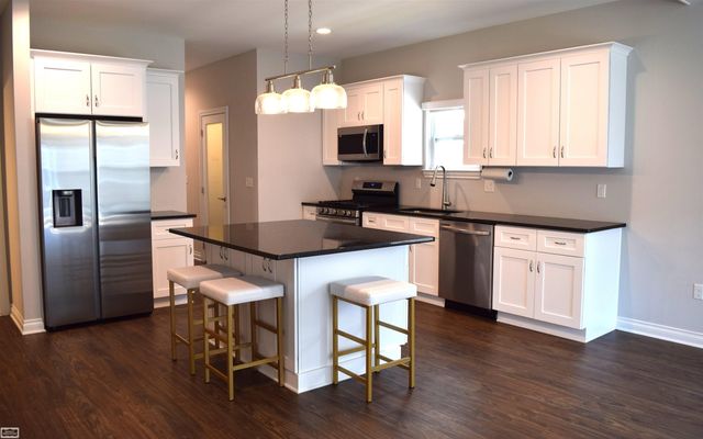 47050 Brookview Drive, Chesterfield Twp, MI 48047