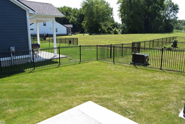 47050 Brookview Drive, Chesterfield Twp, MI 48047