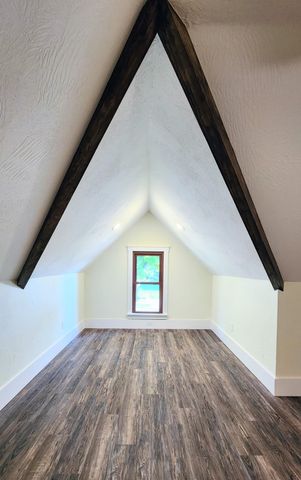 1006 W Walnut Street, Springfield, MO 65806