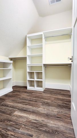 1006 W Walnut Street, Springfield, MO 65806