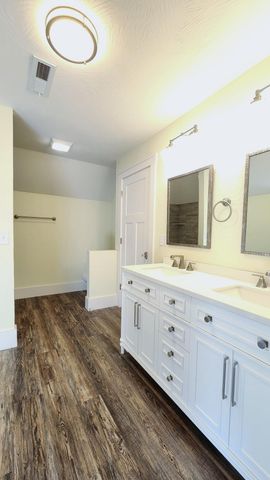 1006 W Walnut Street, Springfield, MO 65806