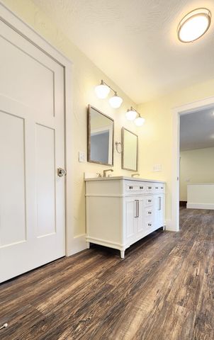 1006 W Walnut Street, Springfield, MO 65806