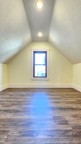 1006 W Walnut Street, Springfield, MO 65806