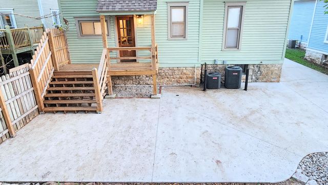 1006 W Walnut Street, Springfield, MO 65806