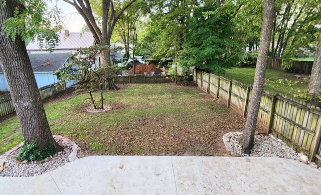 1006 W Walnut Street, Springfield, MO 65806