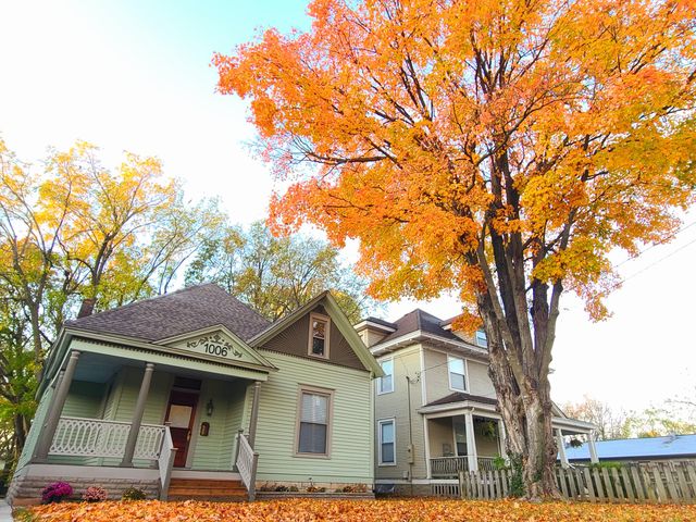 1006 W Walnut Street, Springfield, MO 65806