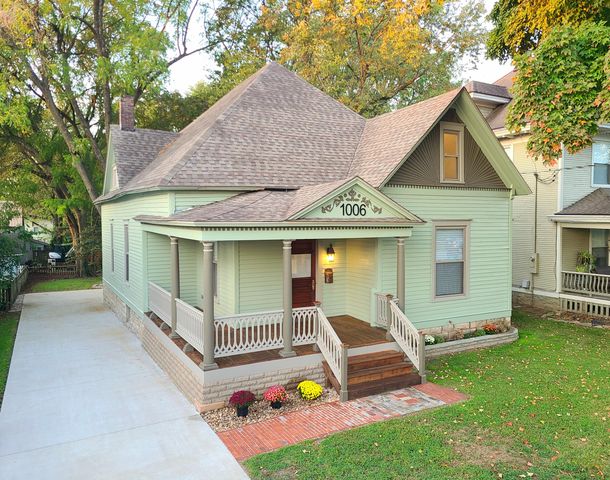 1006 W Walnut Street, Springfield, MO 65806