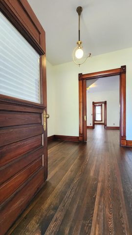 1006 W Walnut Street, Springfield, MO 65806