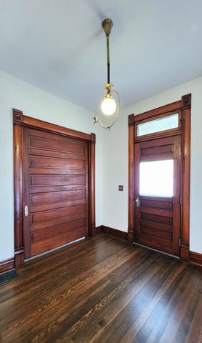 1006 W Walnut Street, Springfield, MO 65806