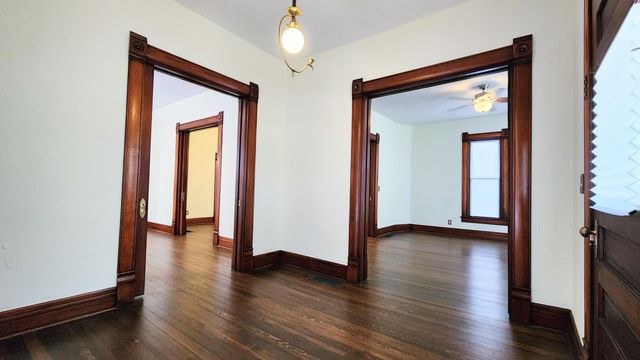 1006 W Walnut Street, Springfield, MO 65806