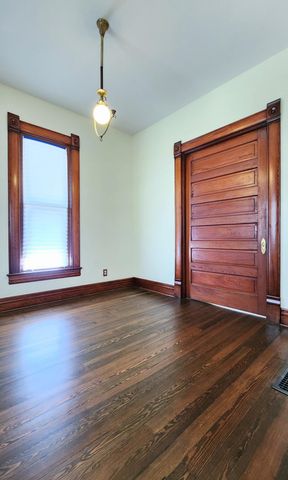 1006 W Walnut Street, Springfield, MO 65806