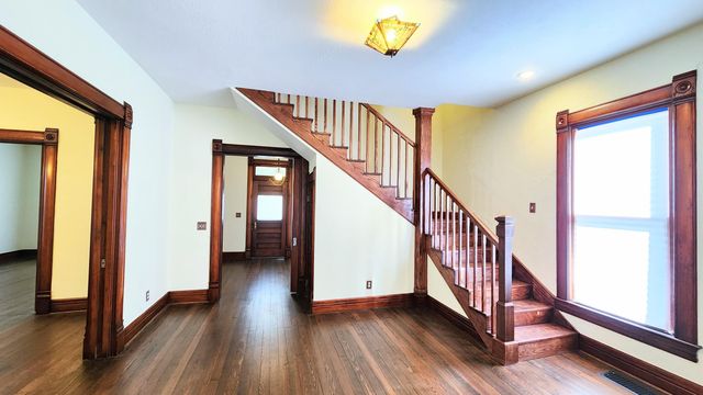 1006 W Walnut Street, Springfield, MO 65806