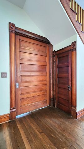 1006 W Walnut Street, Springfield, MO 65806