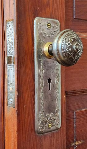 1006 W Walnut Street, Springfield, MO 65806