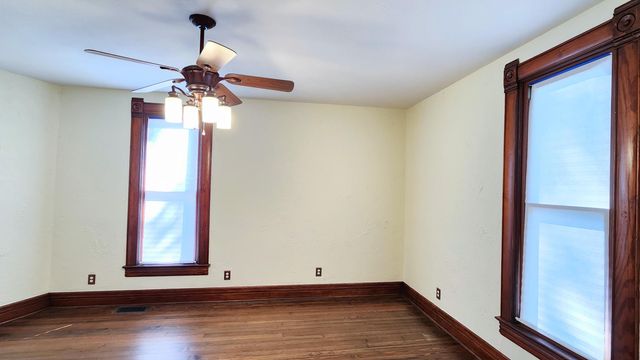 1006 W Walnut Street, Springfield, MO 65806