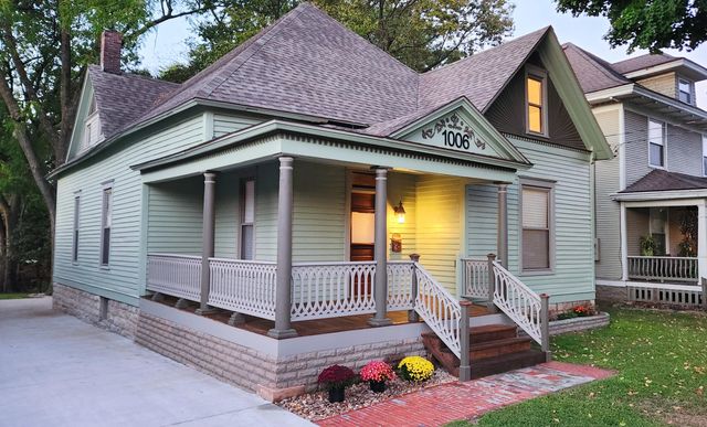 1006 W Walnut Street, Springfield, MO 65806