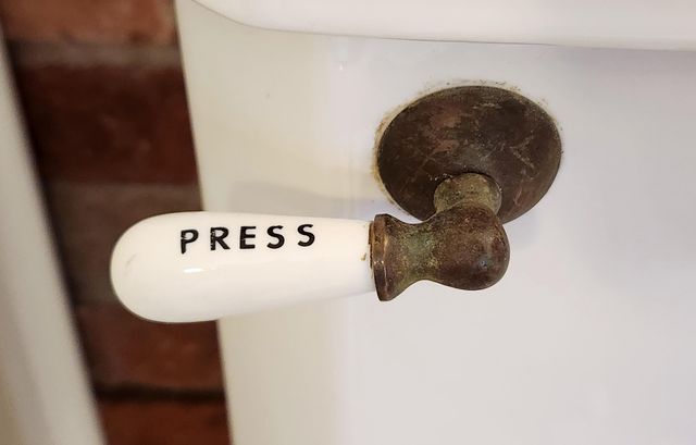 1006 W Walnut Street, Springfield, MO 65806