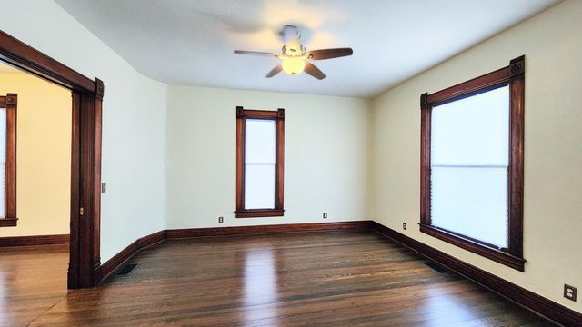 1006 W Walnut Street, Springfield, MO 65806