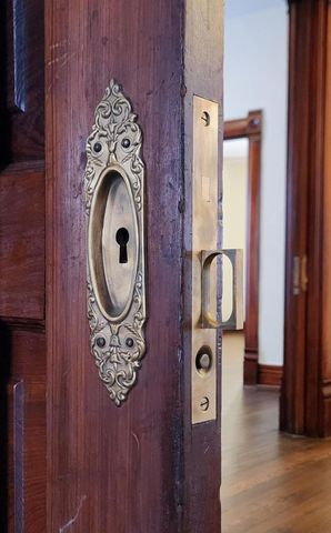 1006 W Walnut Street, Springfield, MO 65806