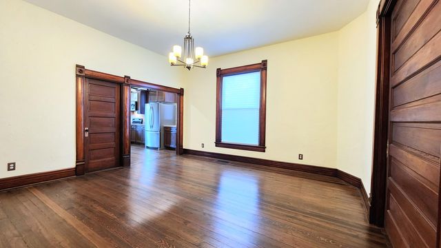 1006 W Walnut Street, Springfield, MO 65806
