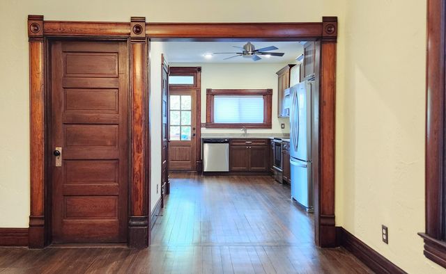 1006 W Walnut Street, Springfield, MO 65806