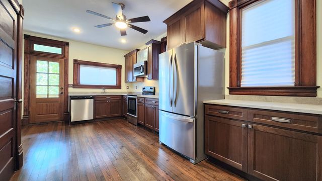 1006 W Walnut Street, Springfield, MO 65806