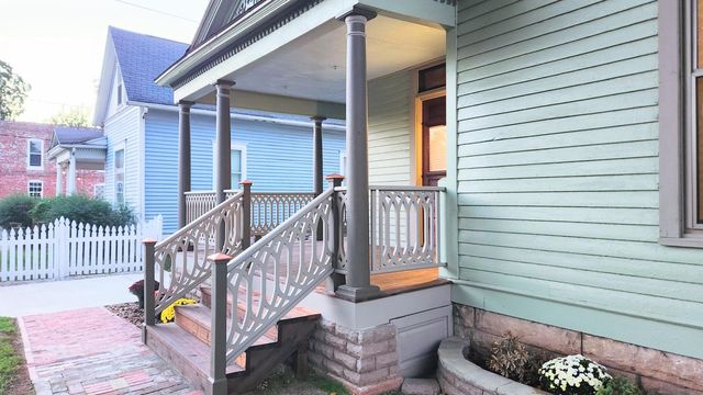 1006 W Walnut Street, Springfield, MO 65806