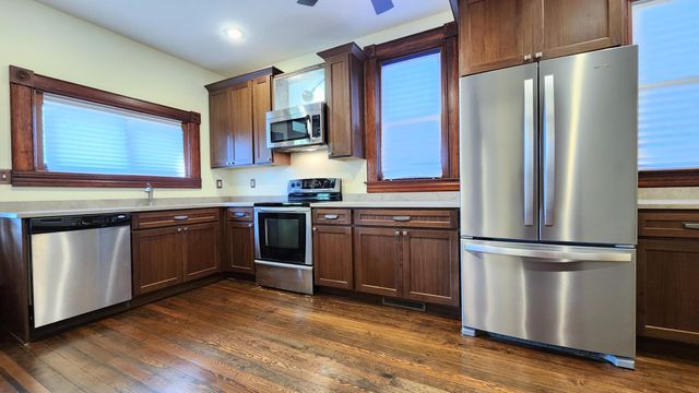 1006 W Walnut Street, Springfield, MO 65806