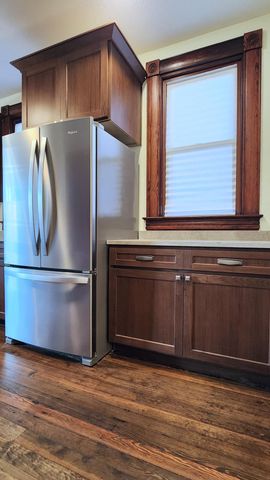 1006 W Walnut Street, Springfield, MO 65806