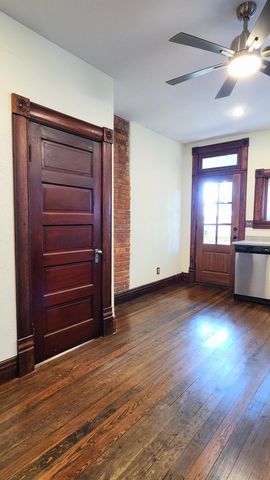 1006 W Walnut Street, Springfield, MO 65806