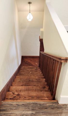 1006 W Walnut Street, Springfield, MO 65806