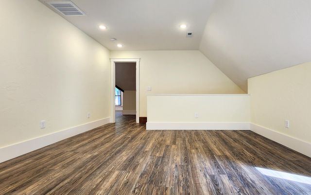 1006 W Walnut Street, Springfield, MO 65806