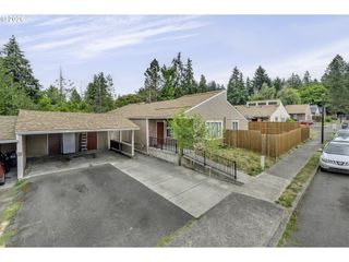 1426 Village Park Pl, West Linn, OR 97068