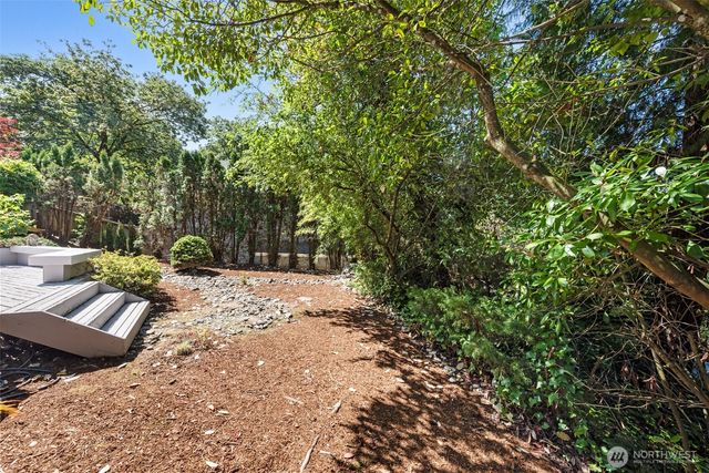 13509 SE 59th Street, Bellevue, WA 98006