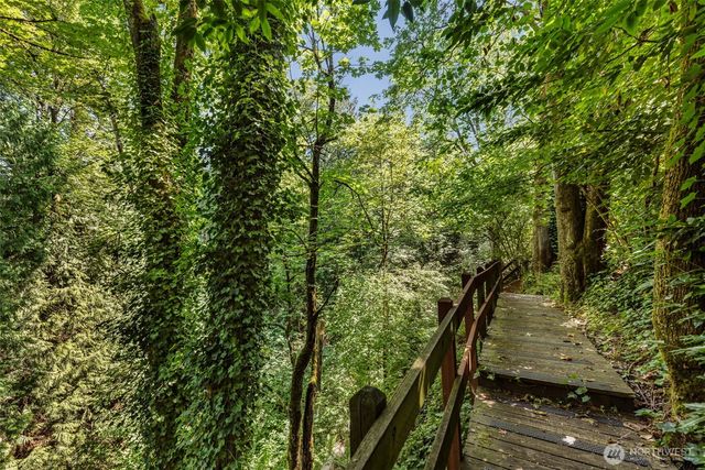 13509 SE 59th Street, Bellevue, WA 98006