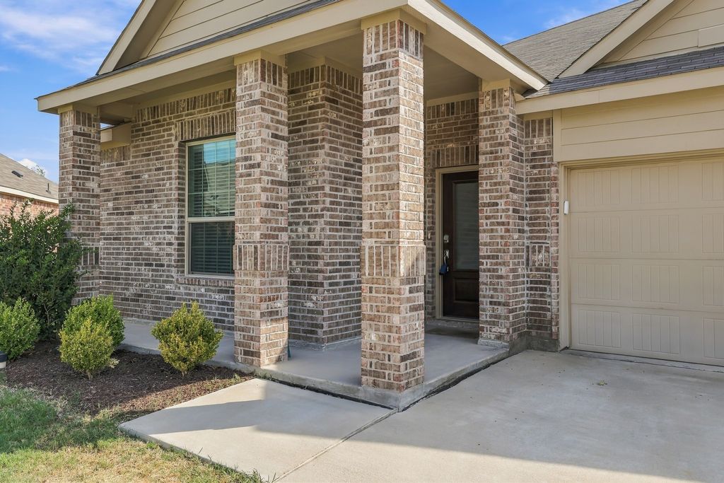 14840 Grey Feather Trail, Fort Worth, TX 76052 — photo 2