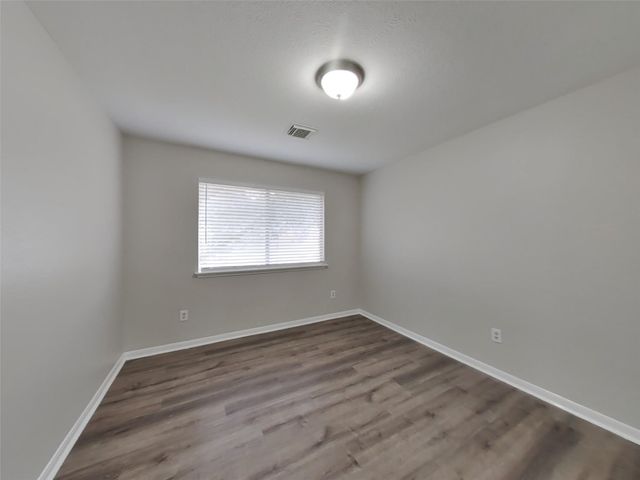 5911 Klamath Falls Court, Houston, TX 77041