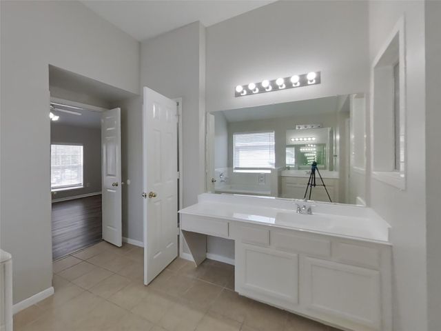 5911 Klamath Falls Court, Houston, TX 77041