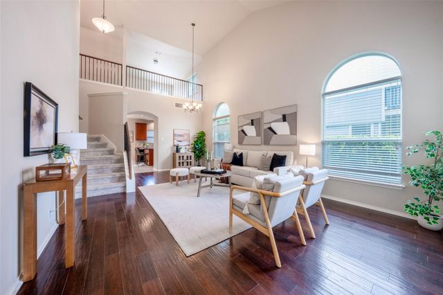 8744 Blackvireo DR, Austin, TX 78729